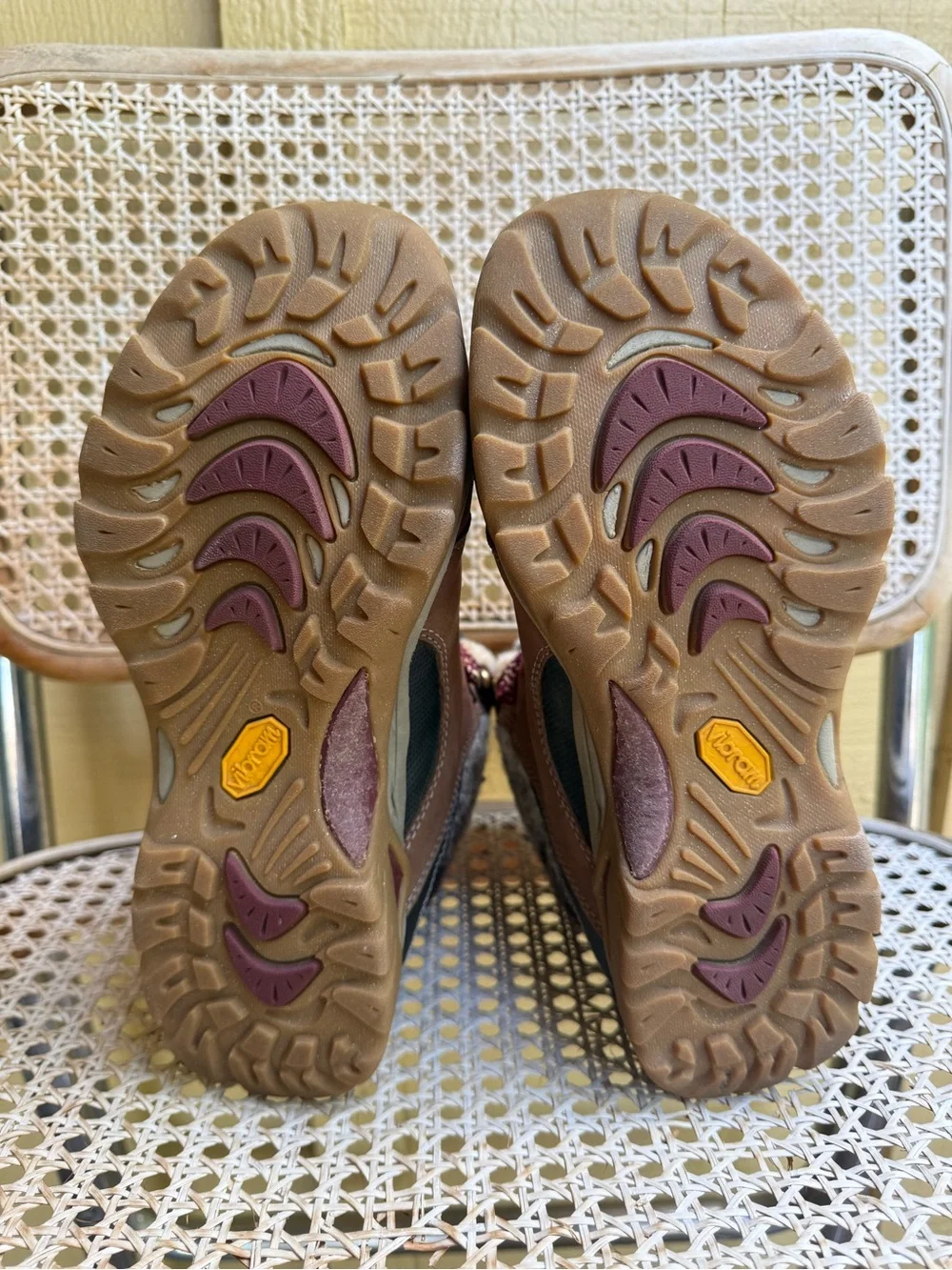 Ahnu Women’s Size 7 Waterproof Hiking Boots eVent Vibram Wool Brown Burgundy